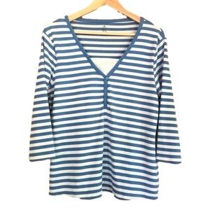 Bobbie Brooks striped mock layered v-neck size medium